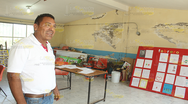 Colapsa escuela en Sector Popular