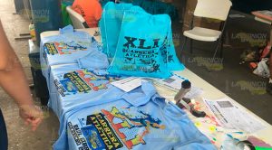Entrega de kits para la carrera atlética La Opinión 2019 "Raúl Gibb Guerrero"