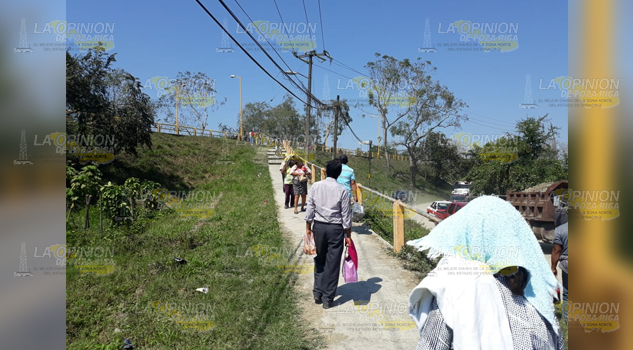 Caos vial y malestar por cierre del puente Jolopo de Álamo
