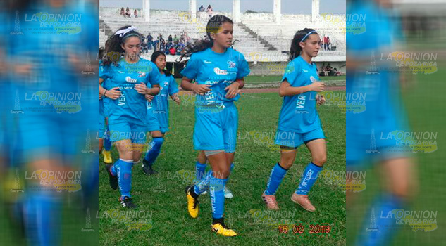 Jugadoras de Futbol Femenil Sub-17