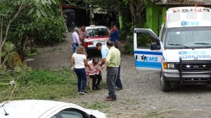 Ponchadura los saca del camino en la Álamo - Tihuatlán, una lesionada Ponchadura los saca del camino en la Álamo - Tihuatlán, una lesionada
