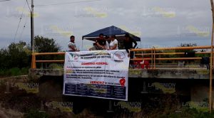 Maestros del CECyTes en Álamo se manifiestan por recorte presupuestal Maestros del CECyTes en Álamo se manifiestan por recorte presupuestal