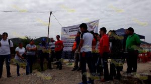 Maestros del CECyTes en Álamo se manifiestan por recorte presupuestal Maestros del CECyTes en Álamo se manifiestan por recorte presupuestal