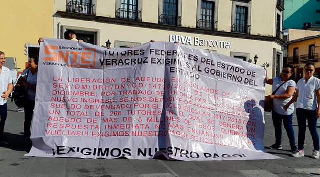 Maestros exigen pago de 5 mdp para 300 tutores