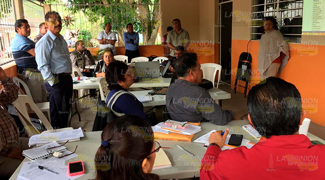 Mayor atención a necesidades en escuelas de Tihuatlán Mayor atención a necesidades en escuelas de Tihuatlán
