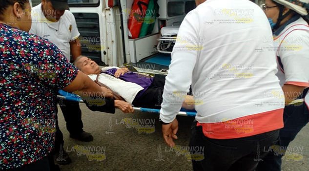 Mujer resulta herida tras caer de microbus en Tuxpan (1)