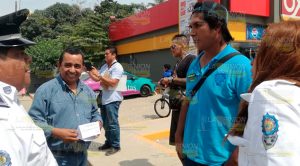 Pipa de gas choca con un taxi en Tuxpan Pipa de gas choca con un taxi en Tuxpan