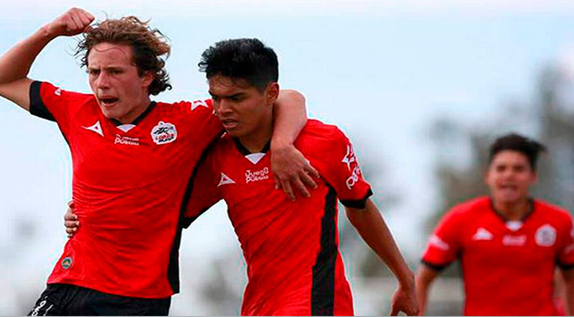 Futbolista veracruzano destaca en Lobos BUAP