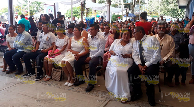 Se unen en matrimonio 140 parejas en Álamo Se unen en matrimonio 140 parejas en Álamo