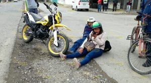 Taxista derriba a motociclistas en Tuxpan Taxista derriba a motociclistas en Tuxpan
