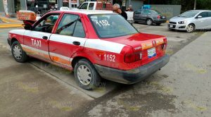 Taxista derriba a motociclistas en Tuxpan Taxista derriba a motociclistas en Tuxpan