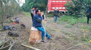 Vuelca camión naranjero en la comunidad Frijolillo de Tuxpan Vuelca camión naranjero en la comunidad Frijolillo de Tuxpan