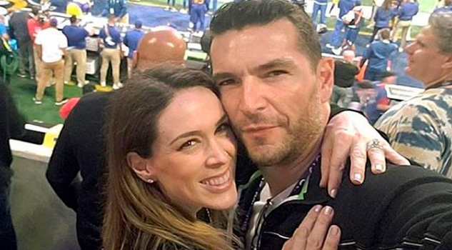 La cita de solteros de Jacky y Martín en el Super Bowl