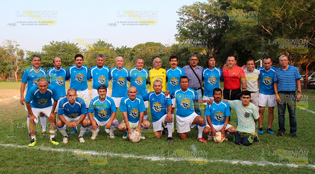 Se juega la copa del Torneo Legendario de Futbolistas