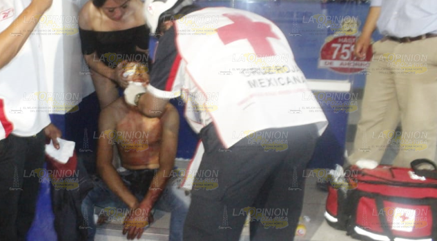 De un botellazo le corta la cara en la 20 de Noviembre; el agresor huye.