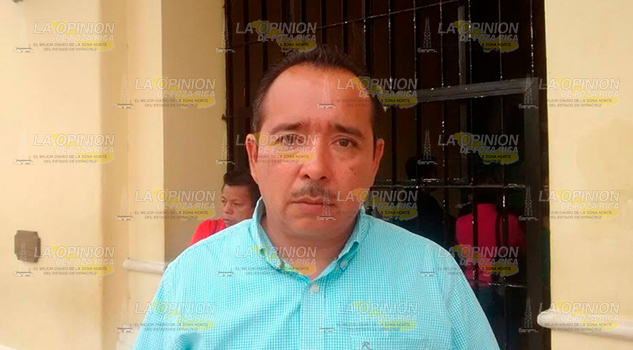 Deja Juan Carlos Cabañas delegación de Tránsito en Papantla