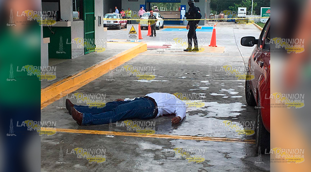 ACTUALIZADA: Asesinado a balazos en gasolinera de la entrada a la comunidad de Agua Dulce