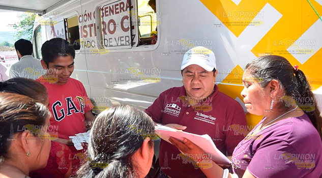 Inaugura diputado brigadas itinerantes en Zozocolco