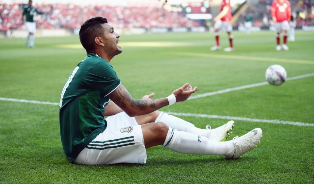 Lío con "Tecatito" Corona