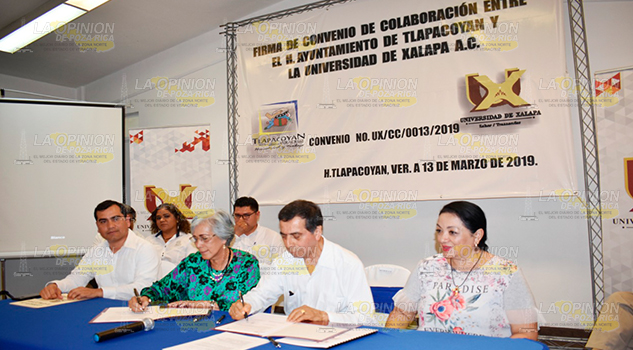 Alcaldesa de Tlapacoyan logra convenio de apoyo con Universidad de Xalapa