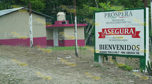 Dejan obran inconclusas en comunidades de Tihuatlán, habitantes han esperado diez años