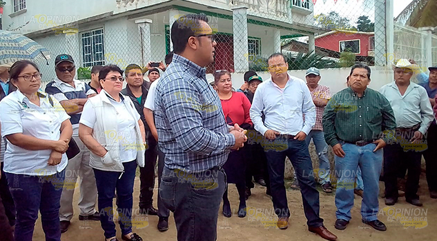 Desenmascaran a alcalde de Cazones de Herrera Zenón Pacheco Desenmascaran a alcalde de Cazones de Herrera Zenón Pacheco
