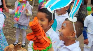 El jueves desfile de primavera en Álamo El jueves desfile de primavera en Álamo