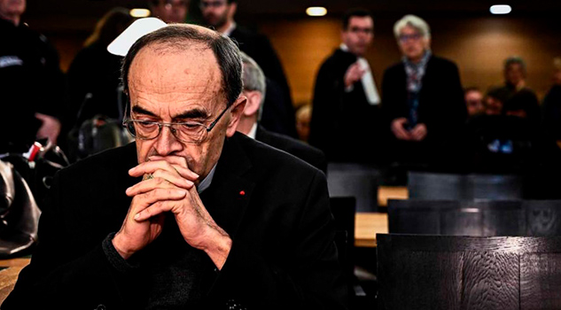El papa rechaza renuncia de cardenal que encubrió abusos El papa rechaza renuncia de cardenal que encubrió abusos