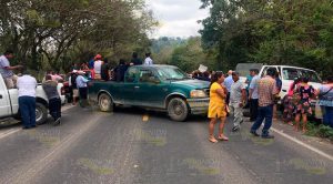 Habitantes de Morgadal bloquean la carretera Matamoros - Puerto Juárez Habitantes de Morgadal bloquean la carretera Matamoros - Puerto Juárez