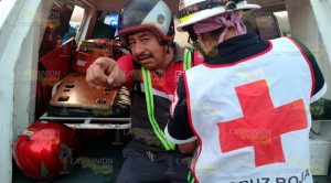 Obreros en motocicleta chocan con un taxista en la Tuxpan - Tampico Obreros en motocicleta chocan con un taxista en la Tuxpan - Tampico