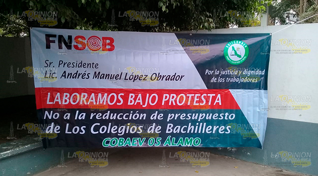 Paro en bachilleres del estado 05 de Álamo, afecta a miles de estudiantes Paro en bachilleres del estado 05 de Álamo, afecta a miles de estudiantes