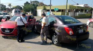 Provoca accidente en Tuxpan por intentar dar vuelta en "U" Provoca accidente en Tuxpan por intentar dar vuelta en U