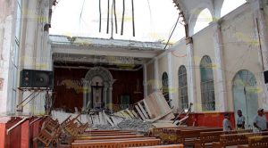 Se desploma andamio en el interior de parroquia en Cerro Azul Se desploma andamio en el interior de parroquia en Cerro Azul