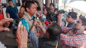 Se encadena periodista e inicia huelga de hambre en Tuxpan Se encadena periodista e inicia huelga de hambre en Tuxpan