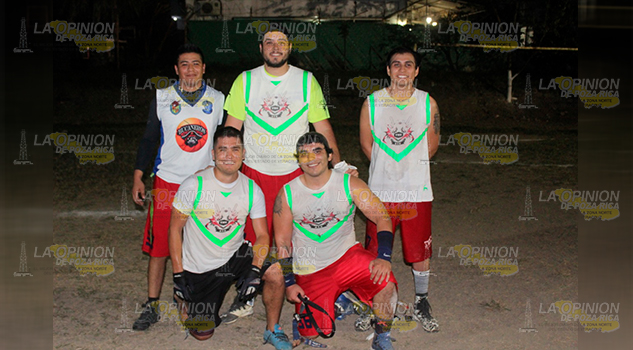 The Six venían de abajo y ganan en tiempos extra The Six venían de abajo y ganan en tiempos extra