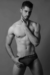 José Luis Vorrath modelando en Poza Rica José Luis Vorrath