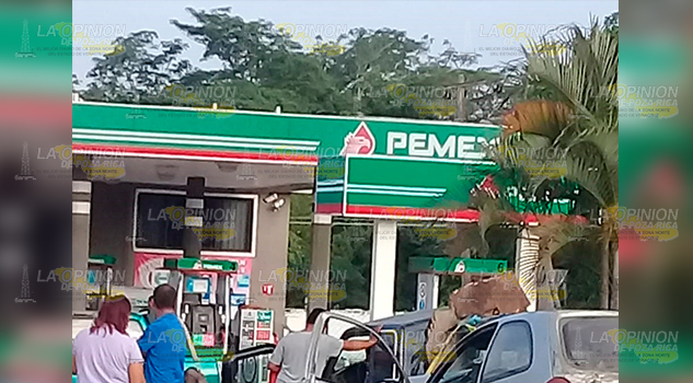 Dos delincuentes armados atracan gasolinera de Alazán