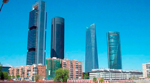 Desalojan Torrespacio en Madrid por amenaza de bomba