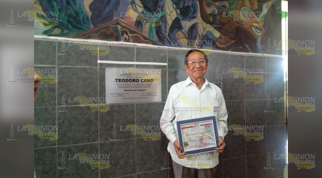 Lamentan en Tuxpan, fallecimiento del Muralista Teodoro Cano