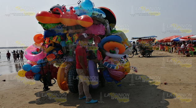 Controlado ambulantaje en playas