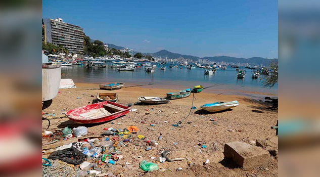 Vacacionistas dejan 400 toneladas de basura en Acapulco