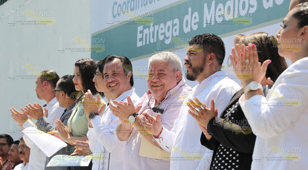Entrega Gobernador 190 mil 122 Becas “Benito Juárez”