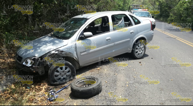 Invade carril y choca en el kilómetro 25 de la carretera Tuxpan-Tampico