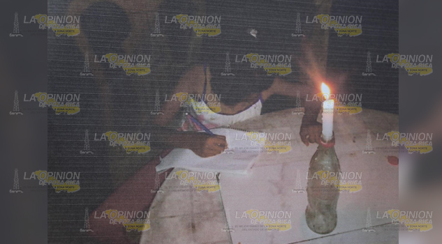 Viven en penumbras familias de la colonia Mecánicos de Piso