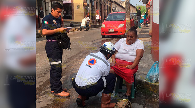¡Señora de 63 años da mal paso!