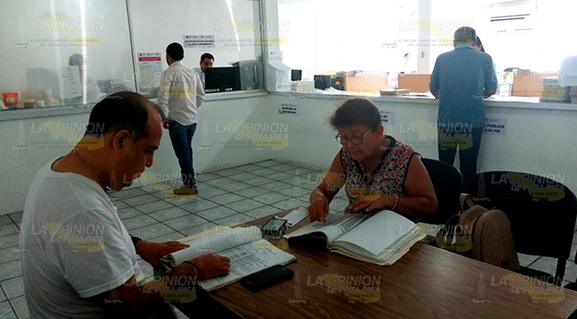 70 escuelas de Tuxpan, en trámite para obtener escrituras 70 escuelas de Tuxpan, en trámite para obtener escrituras