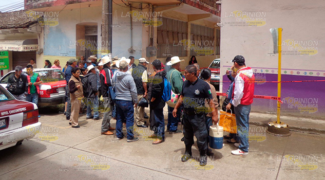 Murió frente a su hija; desesperada, trató de reanimarlo, pero fue inútil