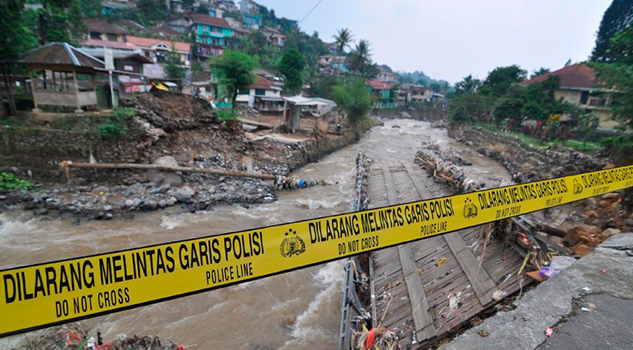 Inundaciones y deslaves en Indonesia saldan 31 muertos