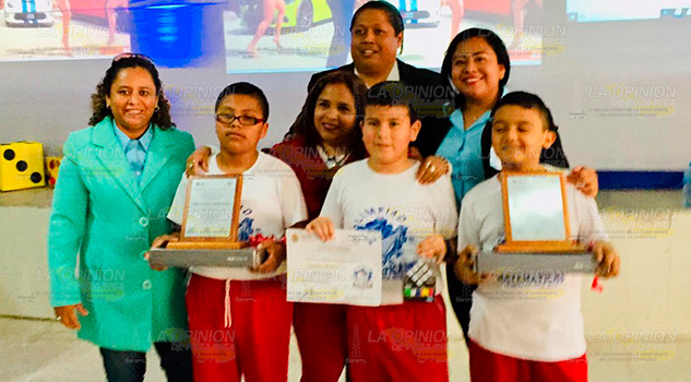Alumnos de Papantla destacan en Olimpiada de Matemáticas Alumnos de Papantla destacan en Olimpiada de Matemáticas