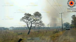 Arde pastizal cerca de La Pedrera y Palma Sola Arde pastizal cerca de La Pedrera y Palma Sola
